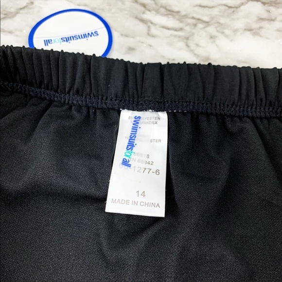 Black swim shorts - Picture 5 of 6